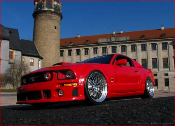 1:18 Tuning Ford Mustang Roush RED Edition + HMC BBS LM Echtalu-Felgen = RAR+OVP